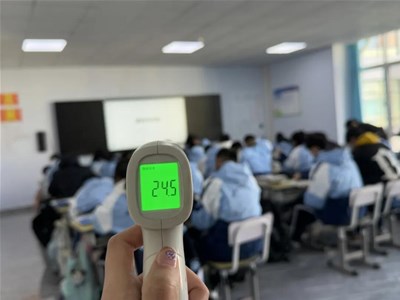 初冬生寒意，温情暖人心！我校开启冬季供暖，让爱更有“温度”